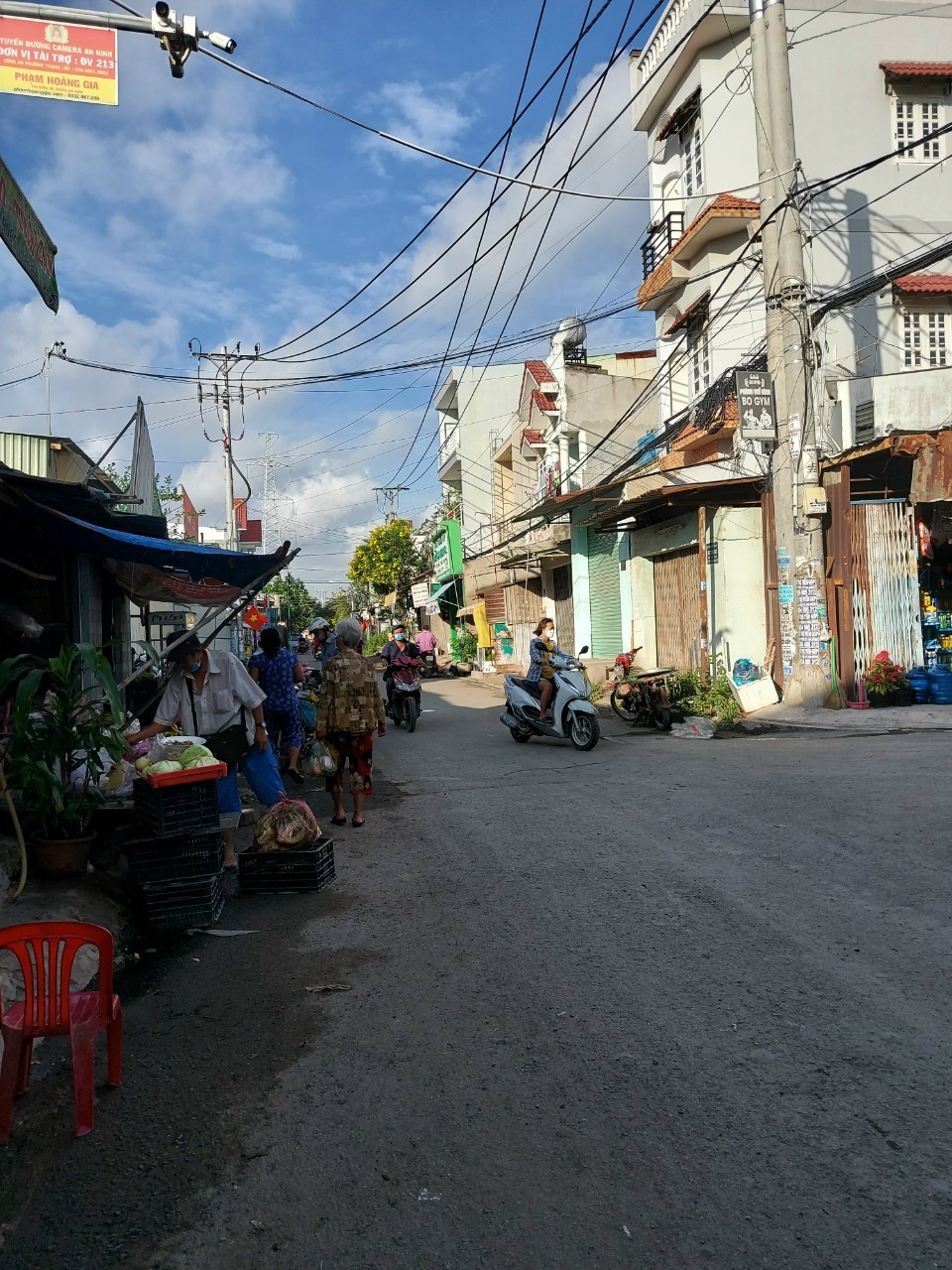 Nhà Thạnh Lộc, mặt tiền thuận tiện kinh doanh buôn bán