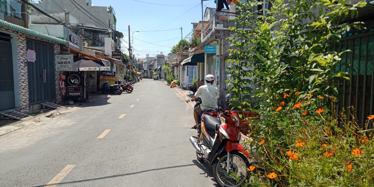 Nhà Trung Chánh, mặt tiền đường tiện kinh doanh, buôn bán